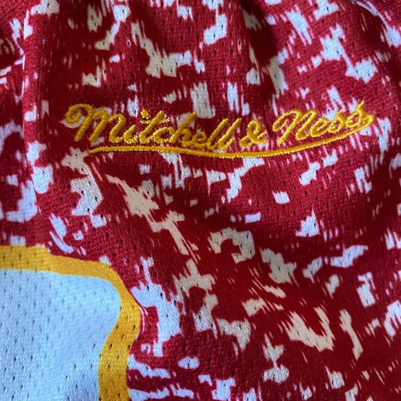 NBA Atlanta Hawks Mitchell and Ness Jumbotron sublimated shorts - Picture 8 of 8